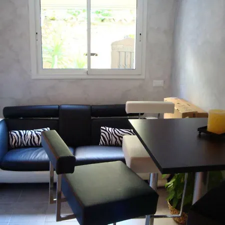 Daire De Charme Dans Maison De Village